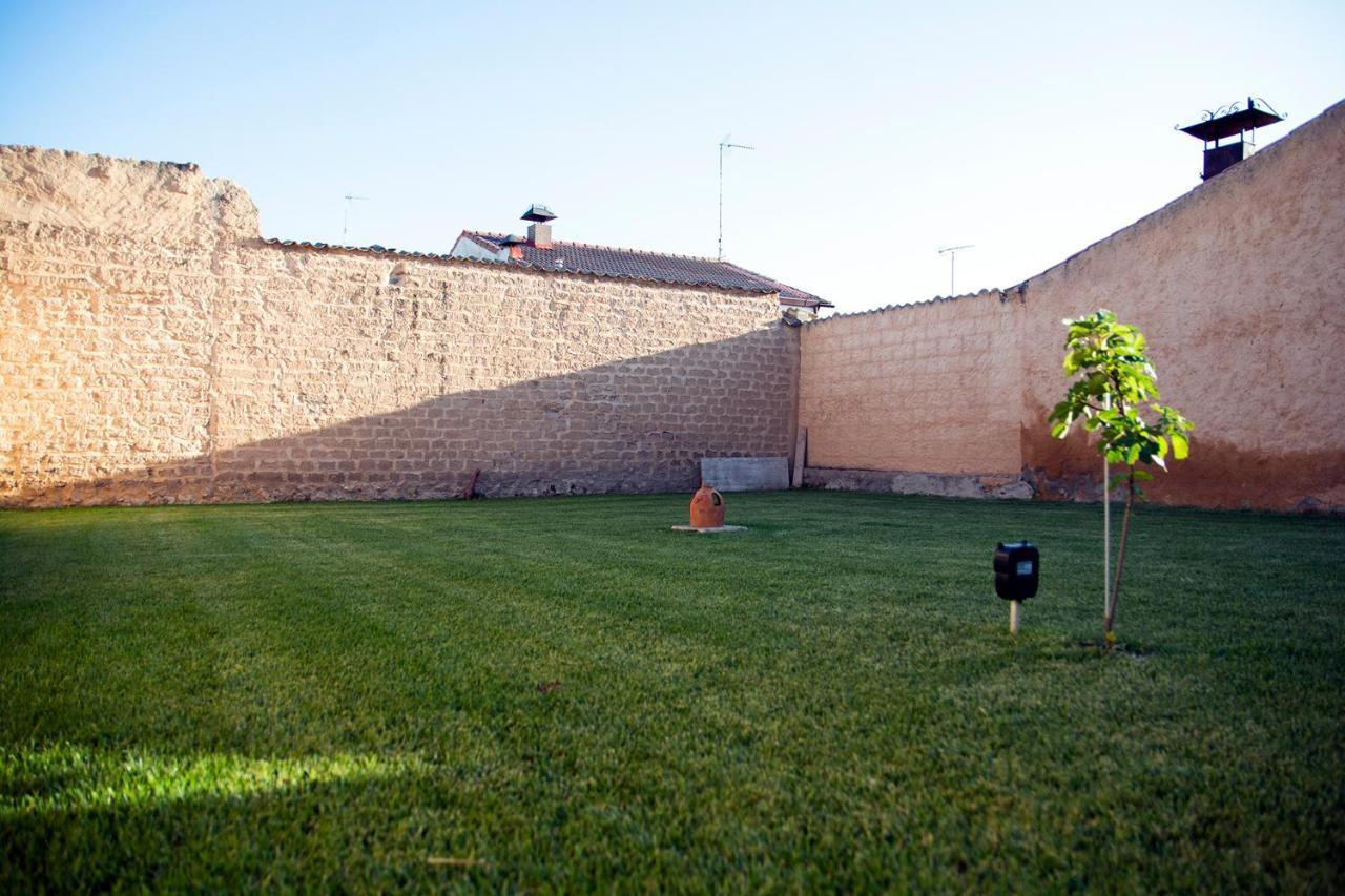Casa Rural Zacarias Sardon De Duero Exterior photo